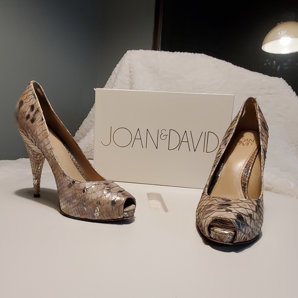 Joan & David Dafelicita Snake Python Peep Toe - image 1